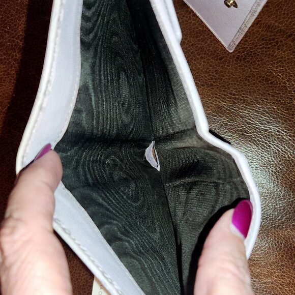 Gucci Lilac GG Guccissima Leather Tri-fold Square Wallet. EUC - Picture 7 of 9